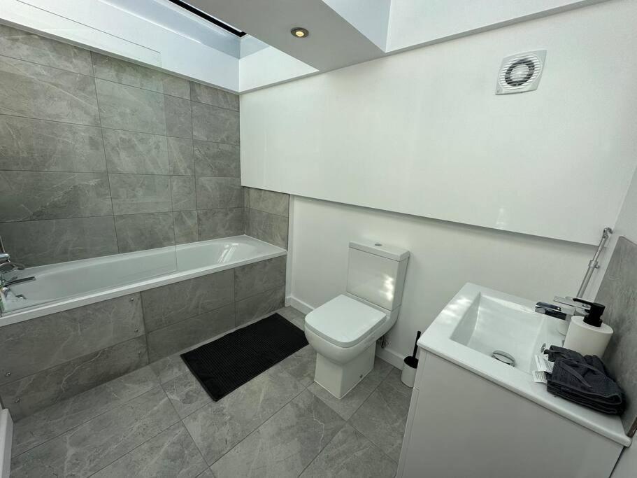 Lovely New Decor Studio - 4 The Southwell Londra Dış mekan fotoğraf