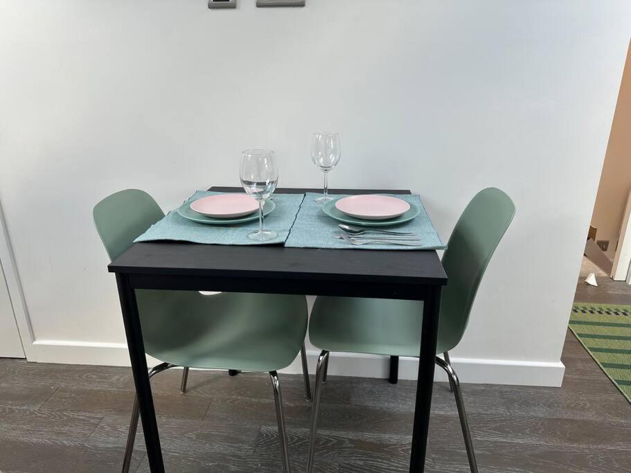 Lovely New Decor Studio - 4 The Southwell Londra Dış mekan fotoğraf