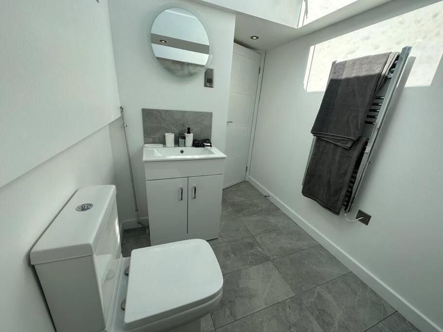 Lovely New Decor Studio - 4 The Southwell Londra Dış mekan fotoğraf